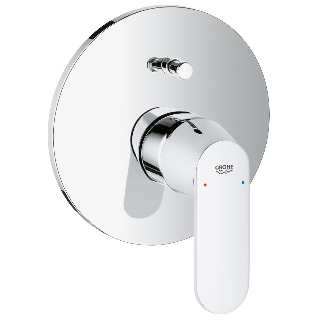 062615144011_2_rPxud7Y.jpg Grohe Eurosmart Cosmopolitan Single-lever bath/shower mixer trim chrome - Image 1